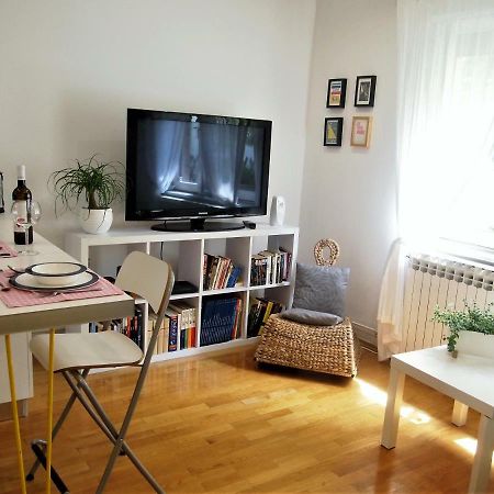 Chic Apartment ซาเกร็บ ภายนอก รูปภาพ