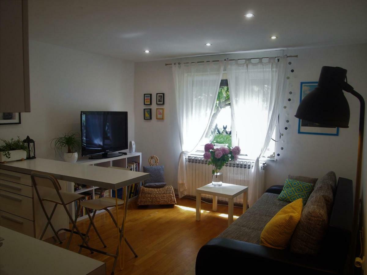Chic Apartment ซาเกร็บ ภายนอก รูปภาพ
