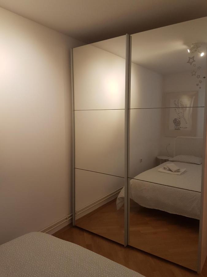 Chic Apartment ซาเกร็บ ภายนอก รูปภาพ